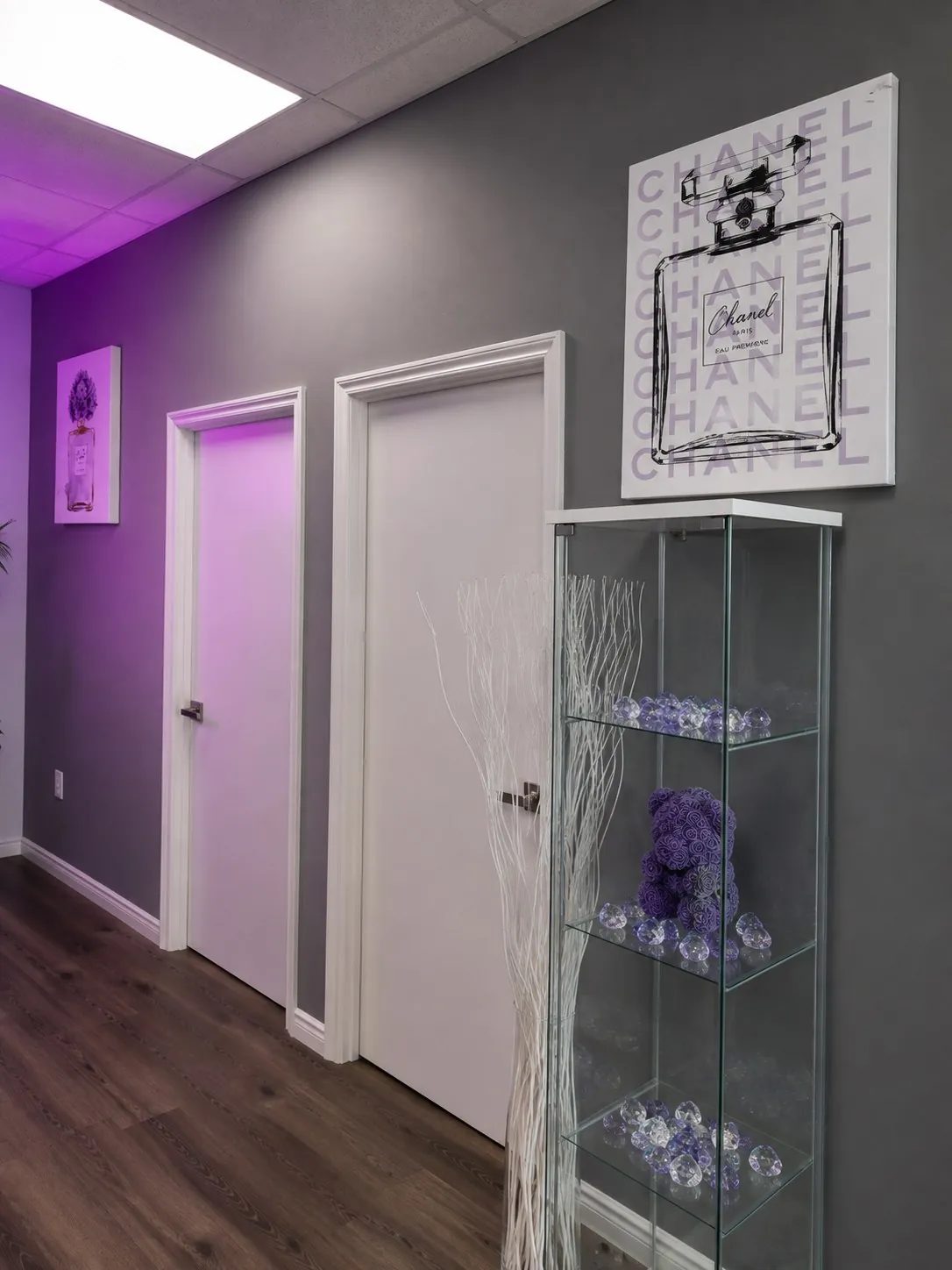 Interior hallway leading to the treatment rooms, DEEPINLASH Gravesend Brooklyn