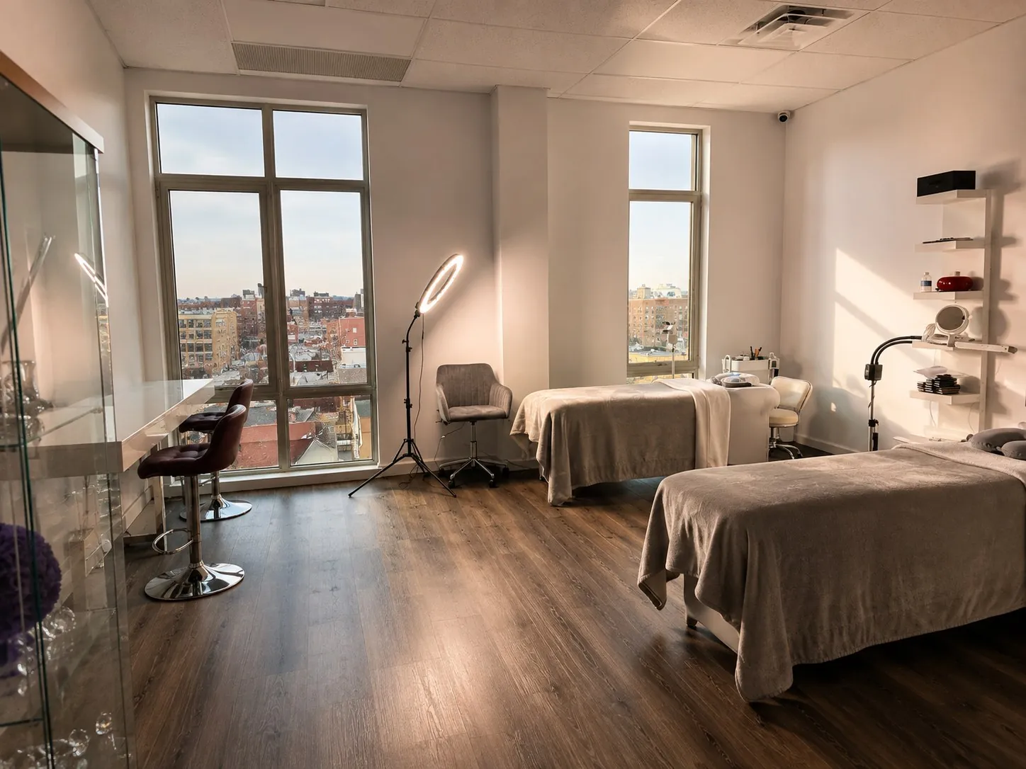 Private treatment room used for one-on-one lash training at DEEPINLASH, Brooklyn